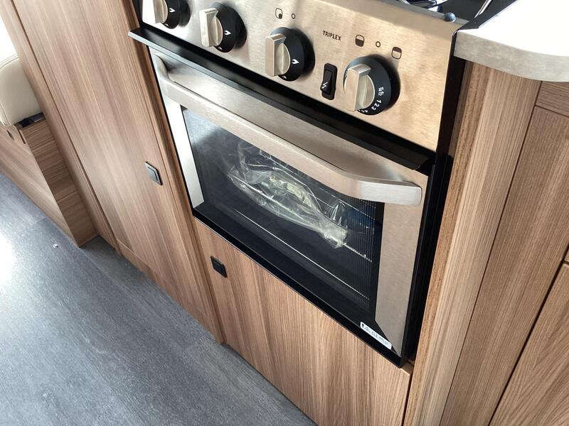 Auto-Trail V-Line 636 Sport — image 15