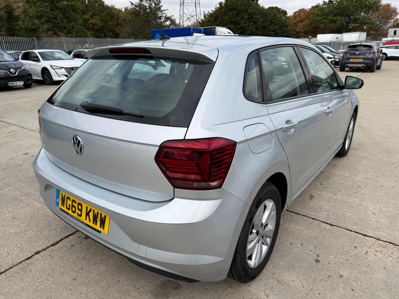 Volkswagen Polo view 6