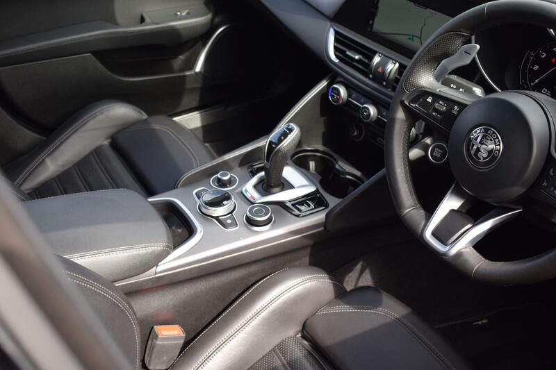 Alfa Romeo Giulia view 7