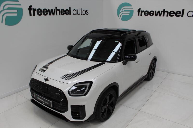 2024 MINI Electric Countryman in White — image 10 of 90