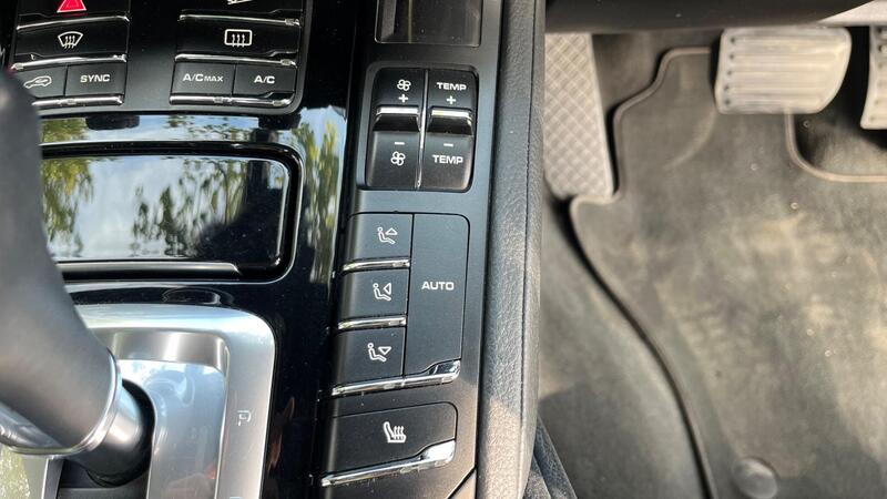 2015 Porsche Cayenne — photo 41