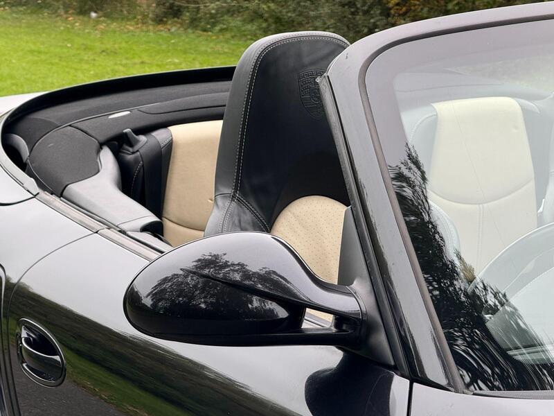 Porsche 911 view 43