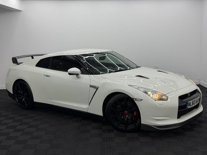 Nissan GT-R