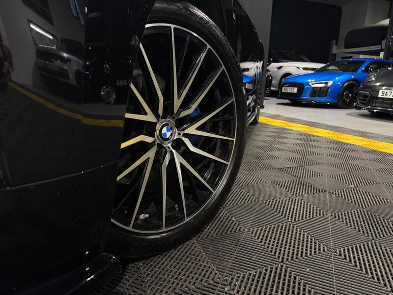 BMW Ix view 2