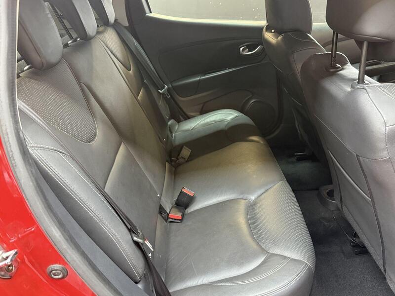 Renault Clio view 15