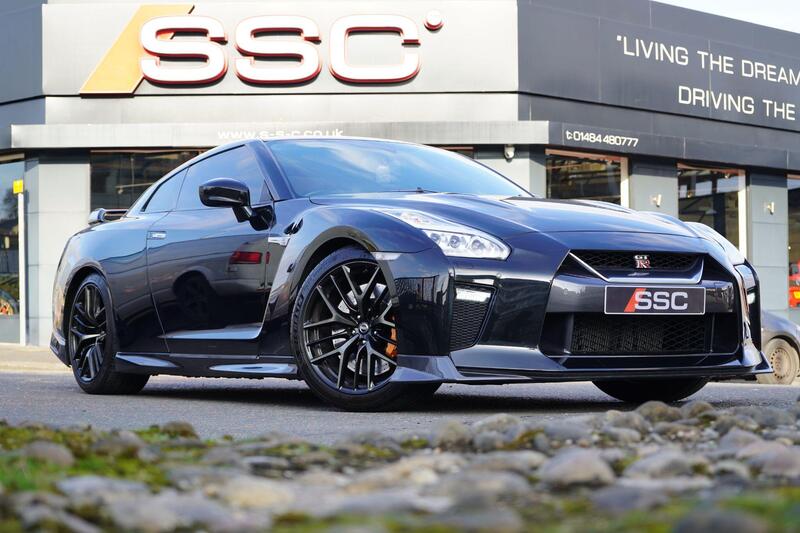 Nissan GT-R