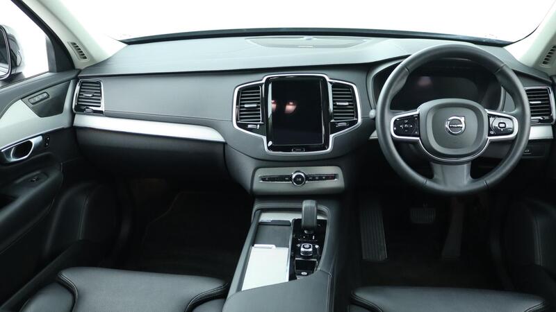 Volvo XC90 view 5
