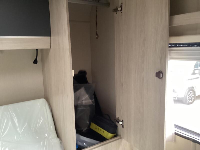 Auto-Trail Expedition C71 — image 23