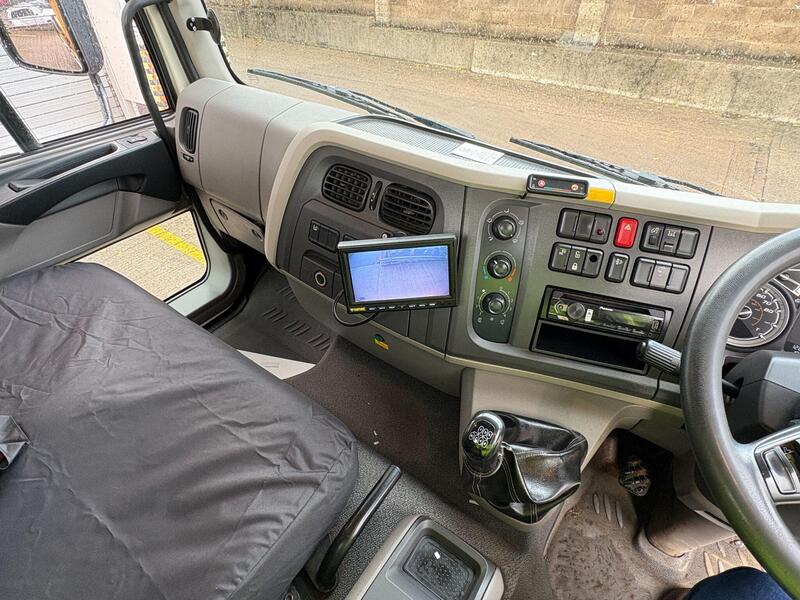 DAF LF230 18T GVW Hot Box Twin