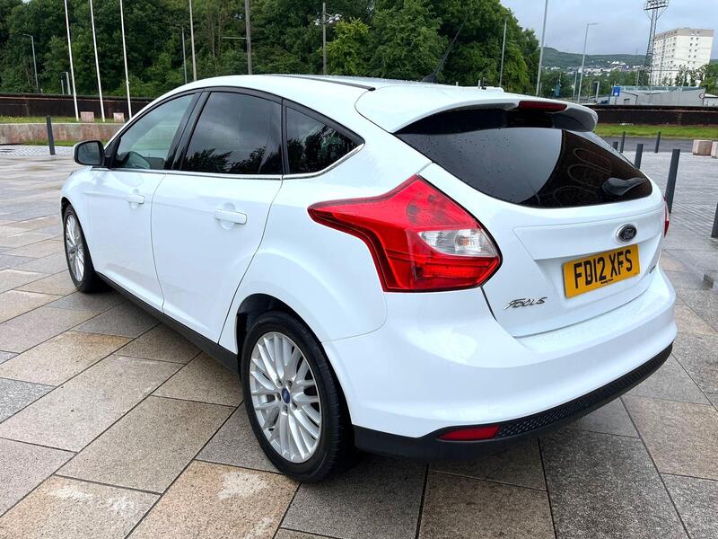 Ford Focus view 4