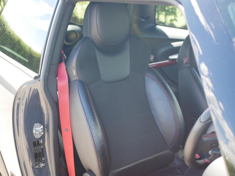 Mini Cooper view 3