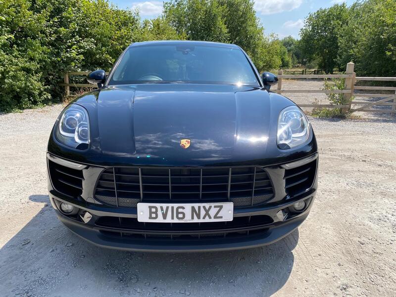 Porsche Macan view 2