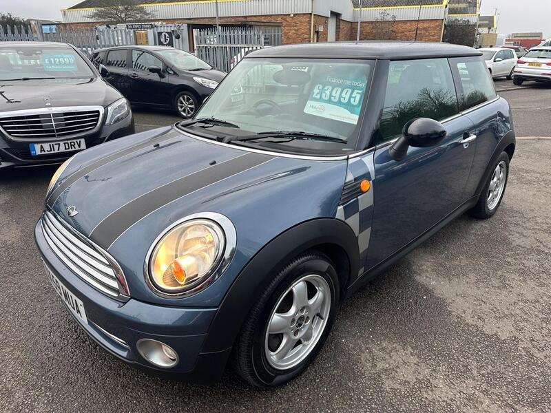 Mini Hatch main image