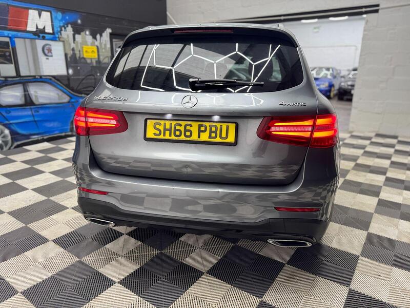 Mercedes-Benz GLC view 22