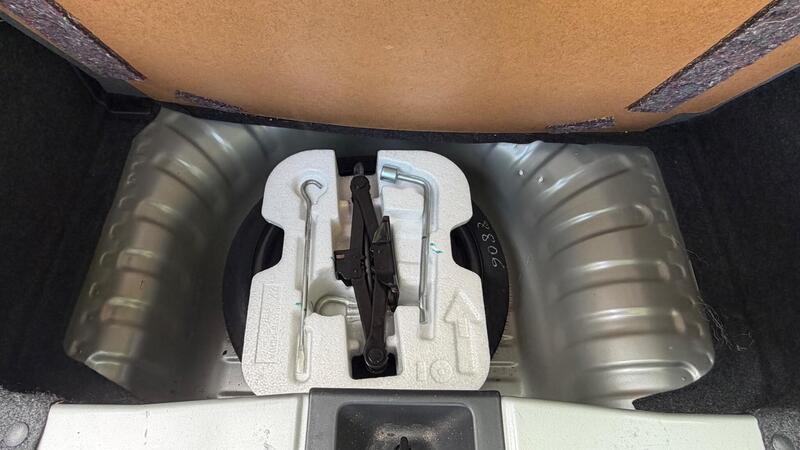 2013 Nissan Micra — photo 23