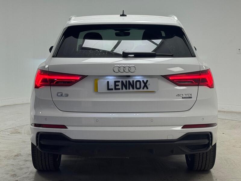 Audi Audi Q3 view 5