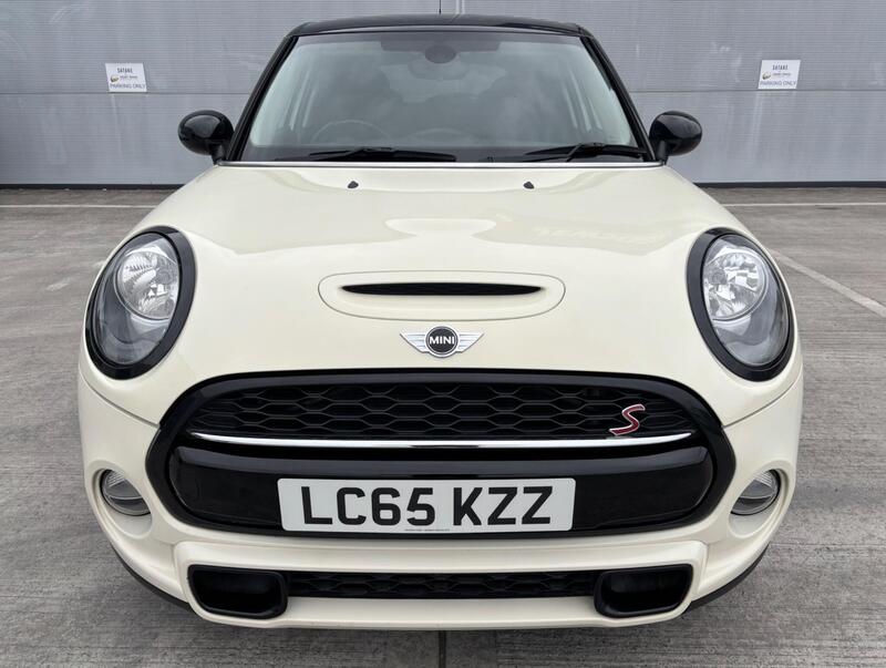 Mini Cooper view 4