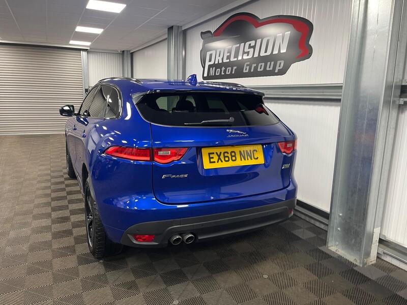 Jaguar F-Pace view 6