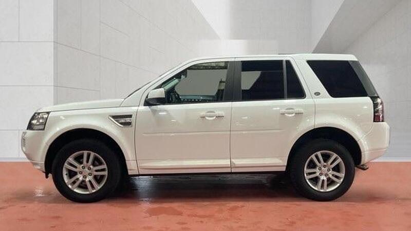 Land Rover Freelander 2 view 6