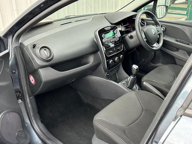 Renault Clio view 7