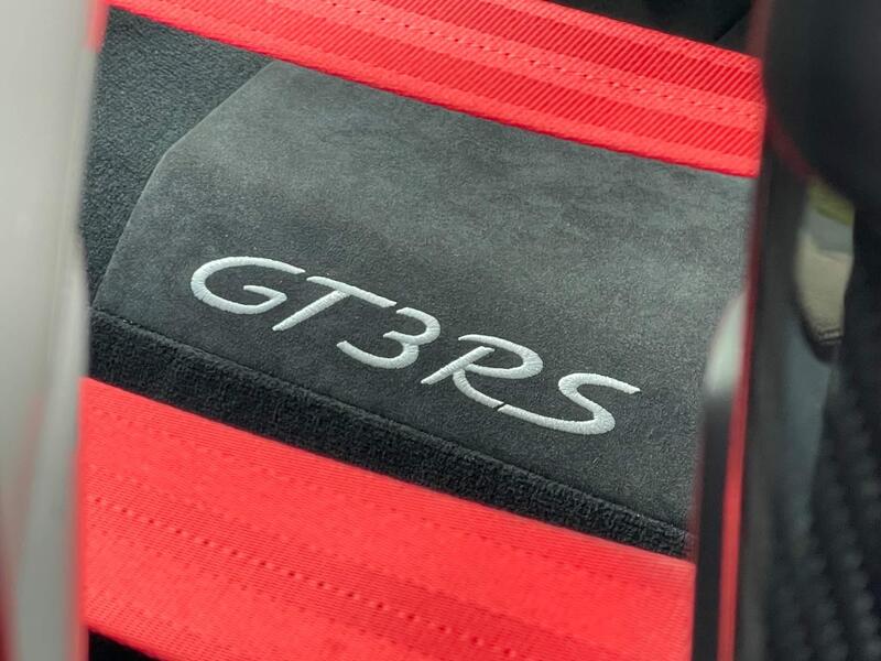Porsche 911 view 52