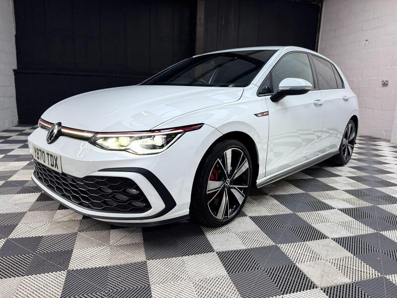 Volkswagen Golf view 4