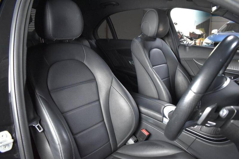 Mercedes-Benz C Class view 4