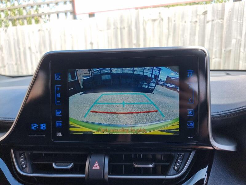 Toyota C-HR view 6