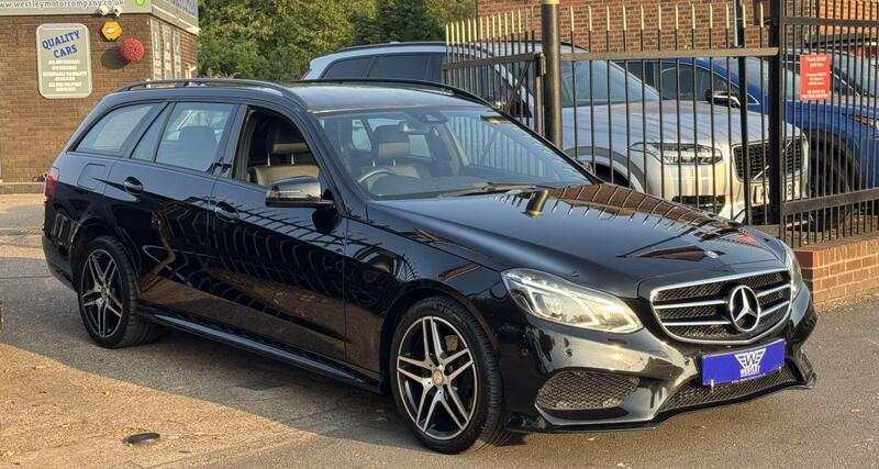 Mercedes-Benz E-Class view 4