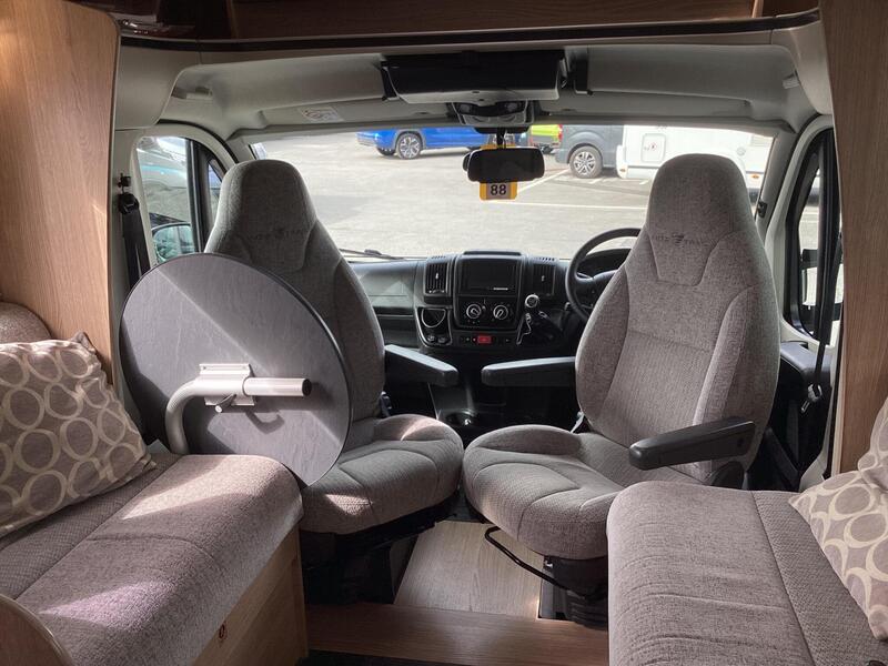 Auto-Trail Imala 730 — image 32
