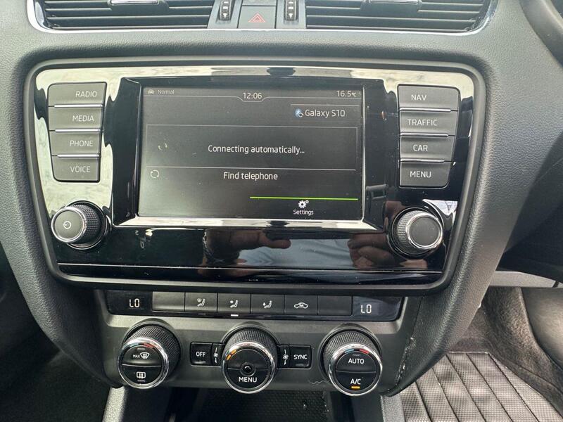 Skoda Octavia view 5