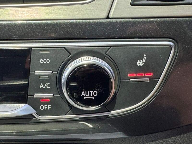 Audi Q7 view 6
