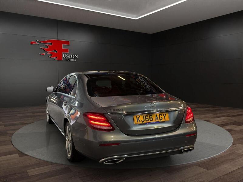 Mercedes-Benz E Class view 5
