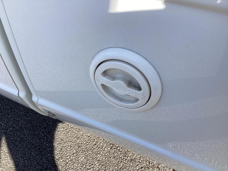Auto-Trail Tracker RB — image 12