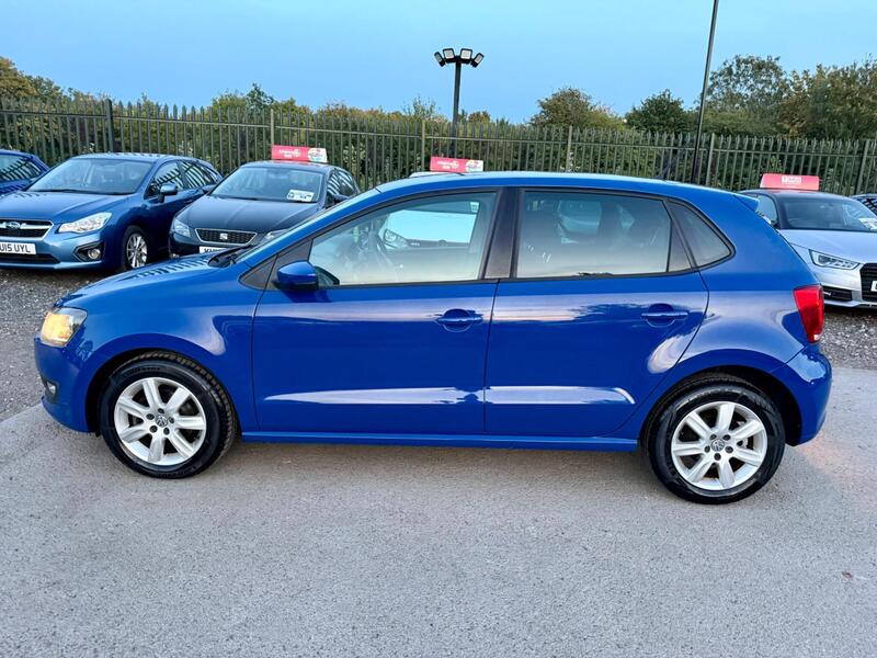 Volkswagen Polo view 4
