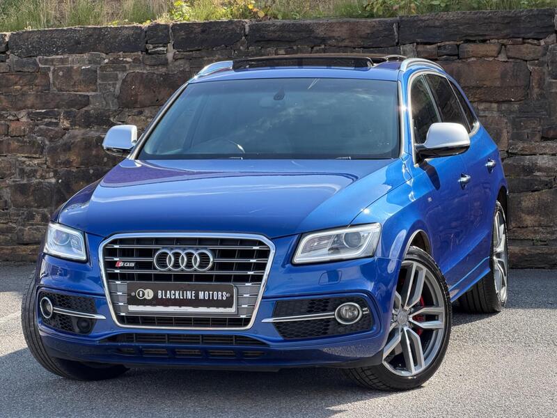 Audi SQ5 view 3