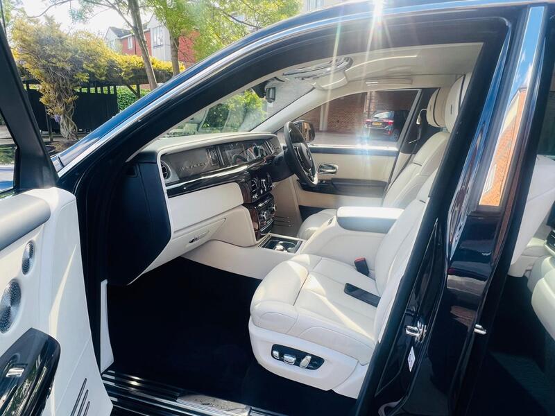 Rolls-Royce Phantom view 67