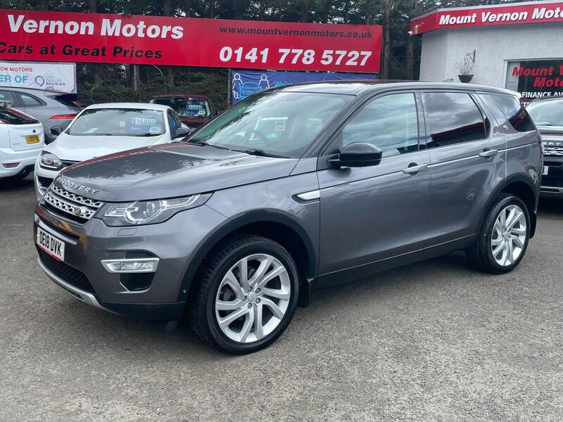 Land Rover Discovery Sport view 2