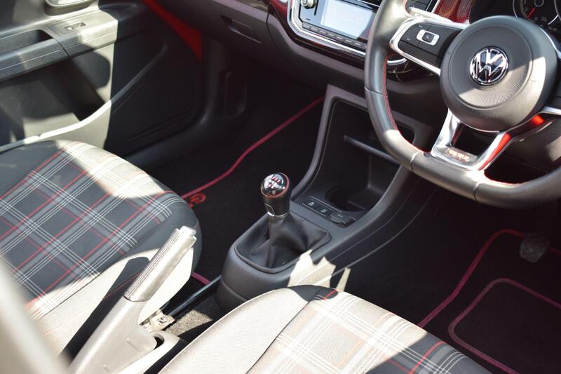 Volkswagen Up! view 7