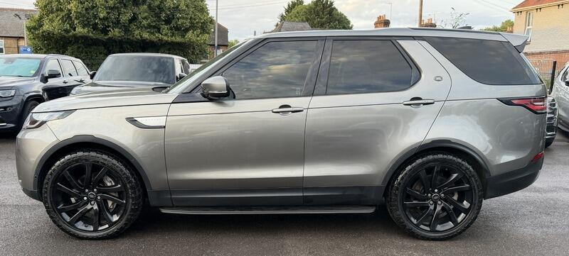 Land Rover Discovery 3 view 2