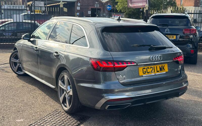 Audi A4 view 6