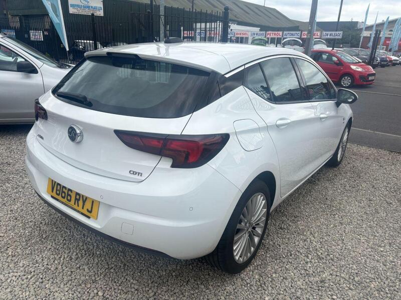 Vauxhall Astra view 6