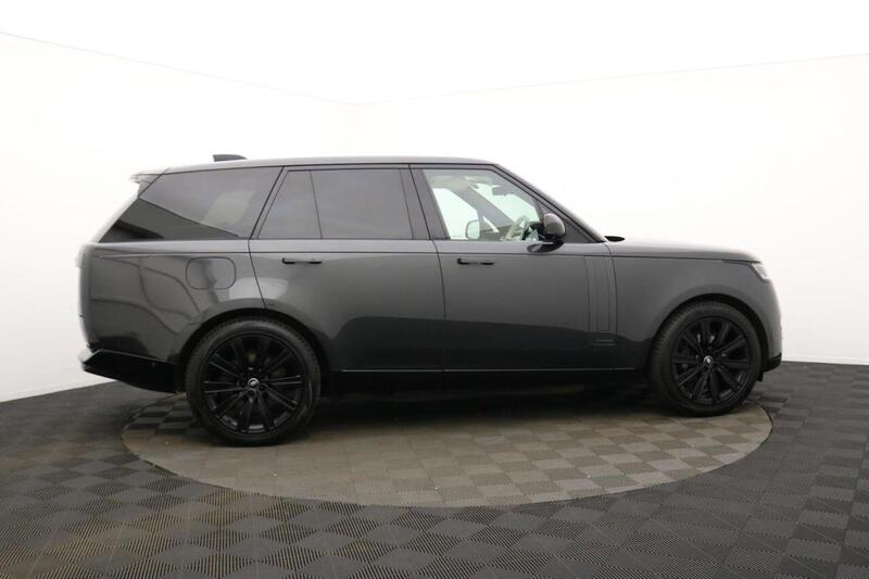 Land Rover Range Rover view 2