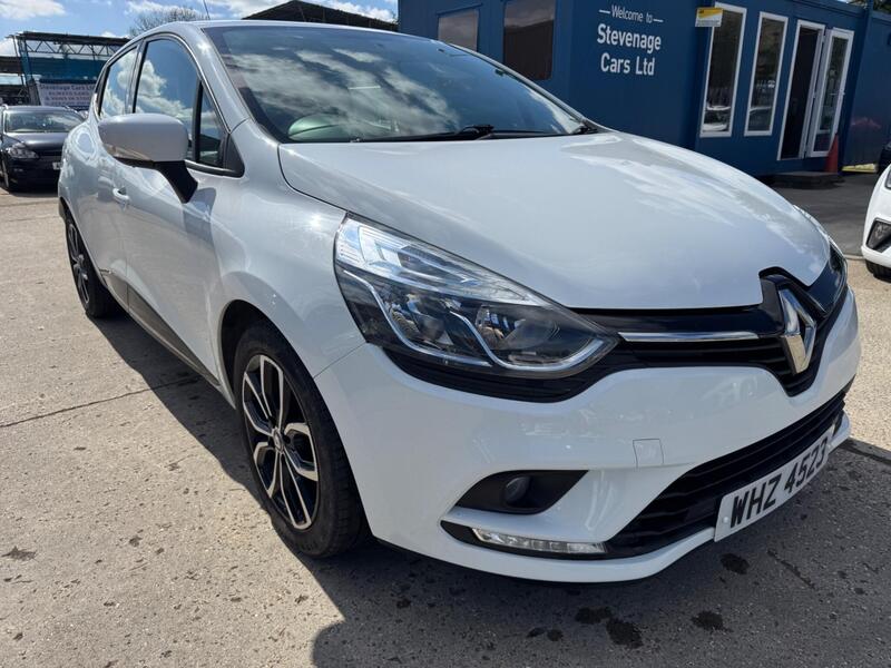 Renault Clio view 2