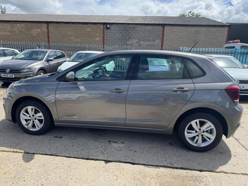 Volkswagen Polo view 7