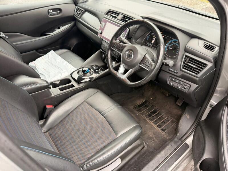 Nissan Leaf view 4
