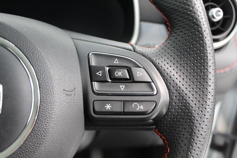 2022 MG MG ZS in White — image 23 of 70