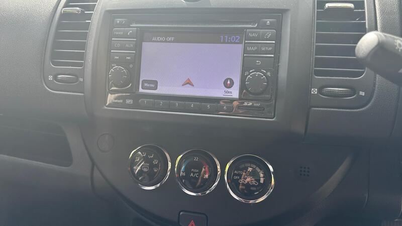 2012 Nissan Note — photo 19