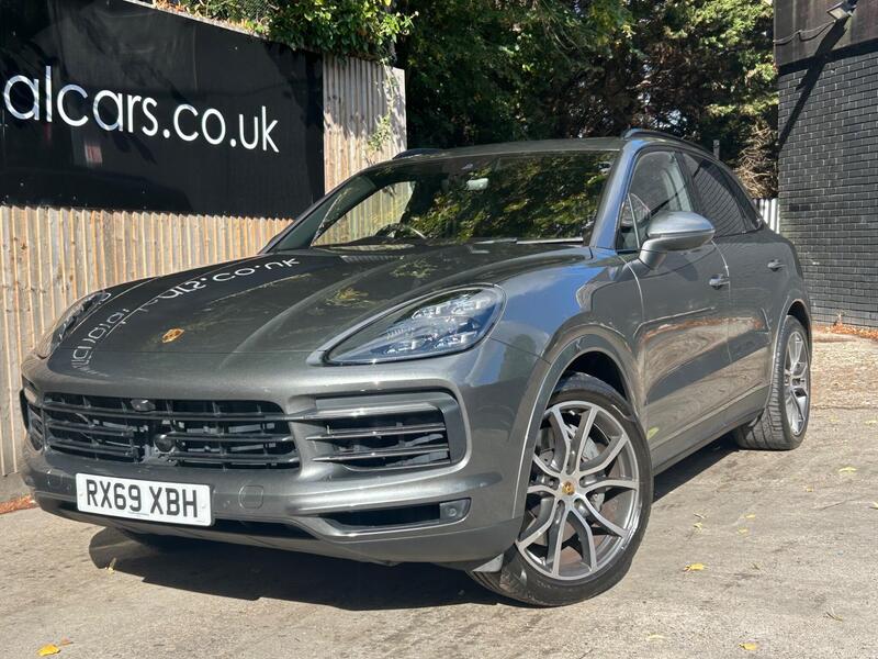 Porsche Cayenne view 2