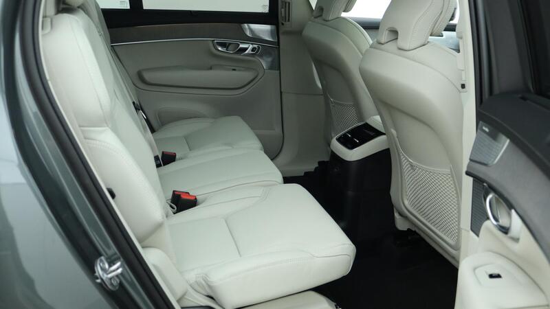 Volvo XC90 view 6